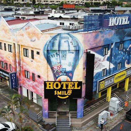 Smile Hotel Shah Alam Seksyen 9 Zewnętrze zdjęcie